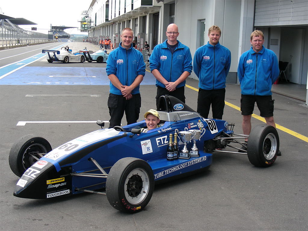 Udover sit DM har Nicolai Sylvest også vist sit talent ved at hente pokaler på Nürburgring